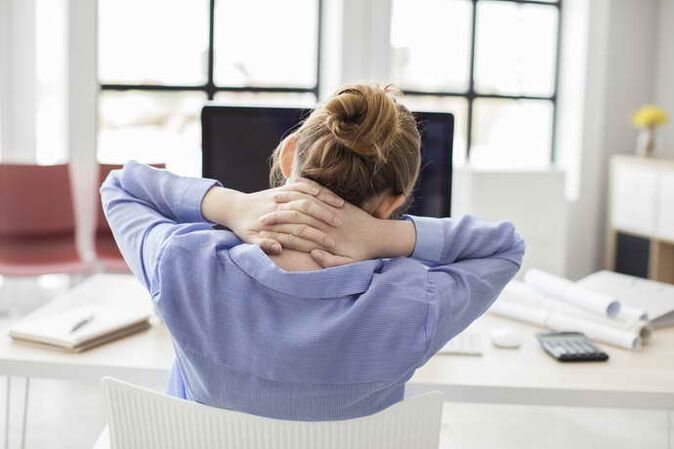 Oraxosteochondrosis κατά τη διάρκεια της καθισμένης εργασίας